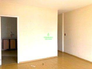 Apartamento à venda com 2 quartos, 100m² - Foto 3