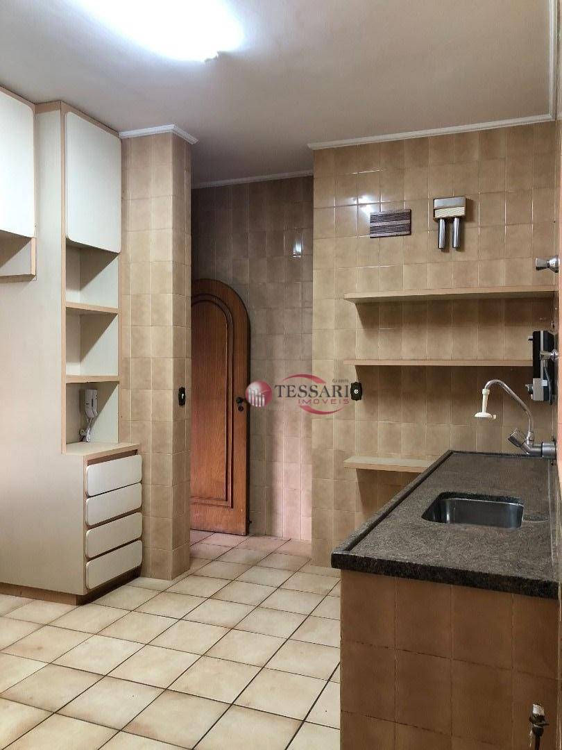 Apartamento à venda com 3 quartos, 140m² - Foto 9