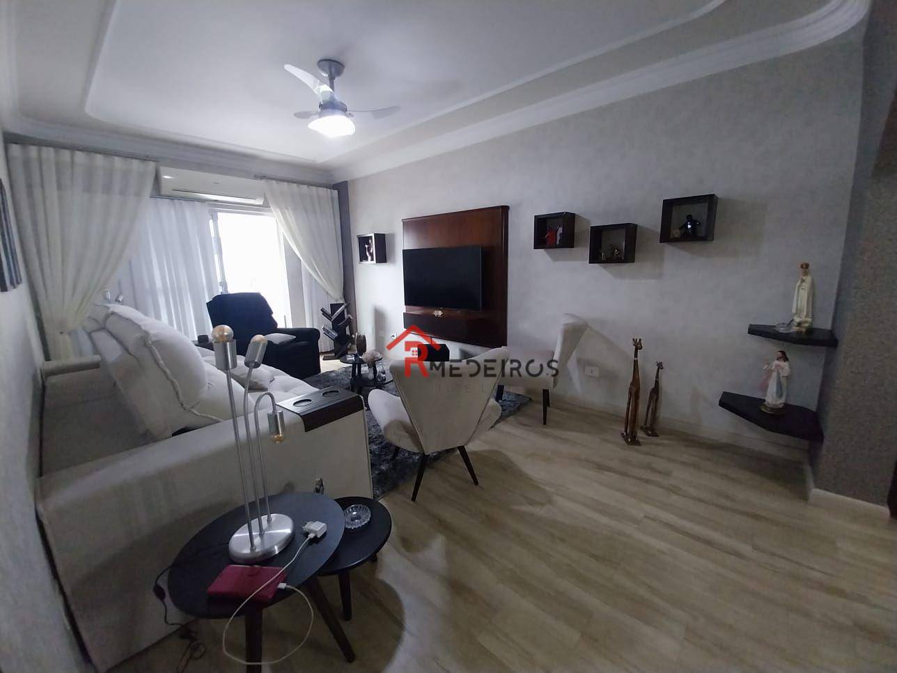 Apartamento à venda com 3 quartos, 137m² - Foto 3