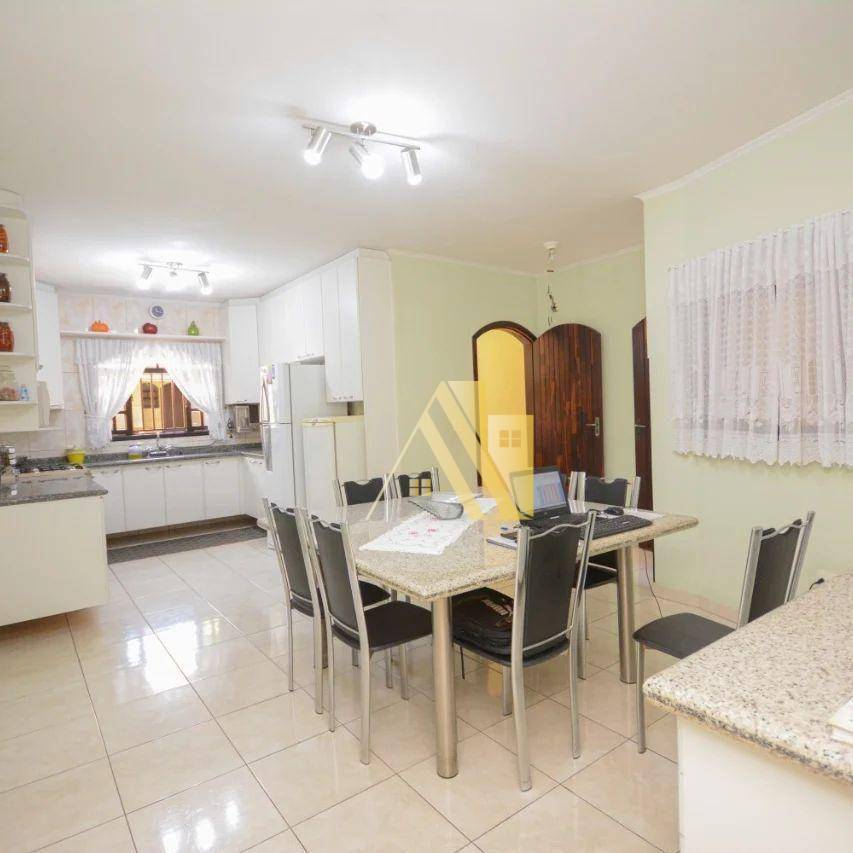 Sobrado à venda com 3 quartos, 225m² - Foto 7