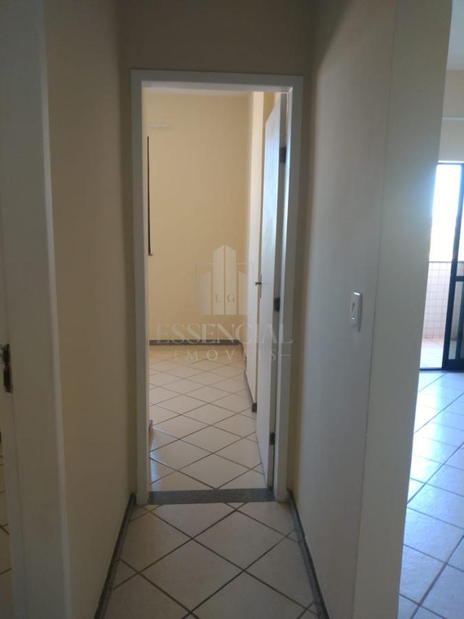 Apartamento para alugar com 2 quartos, 70m² - Foto 13