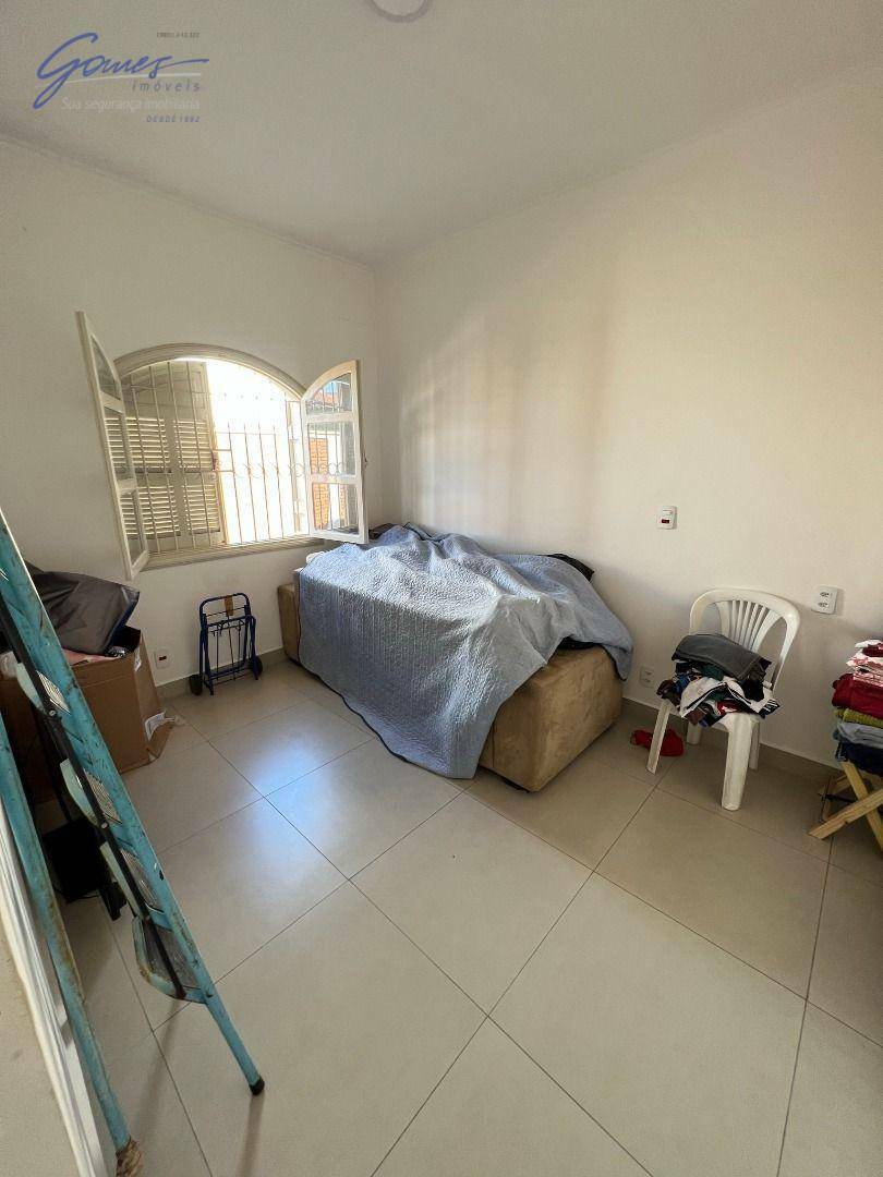 Casa à venda com 3 quartos, 314m² - Foto 17