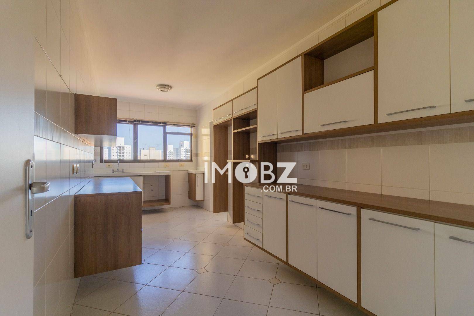 Apartamento à venda com 3 quartos, 160m² - Foto 3