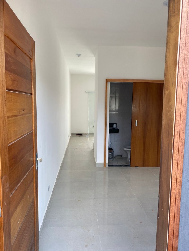 Sobrado à venda com 2 quartos, 70m² - Foto 2