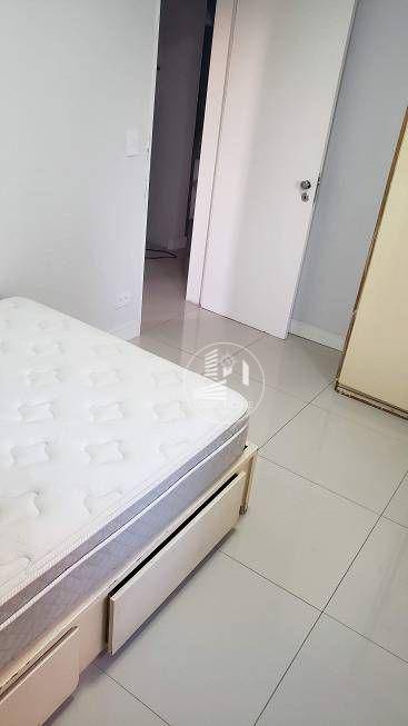 Apartamento à venda com 2 quartos, 77m² - Foto 13