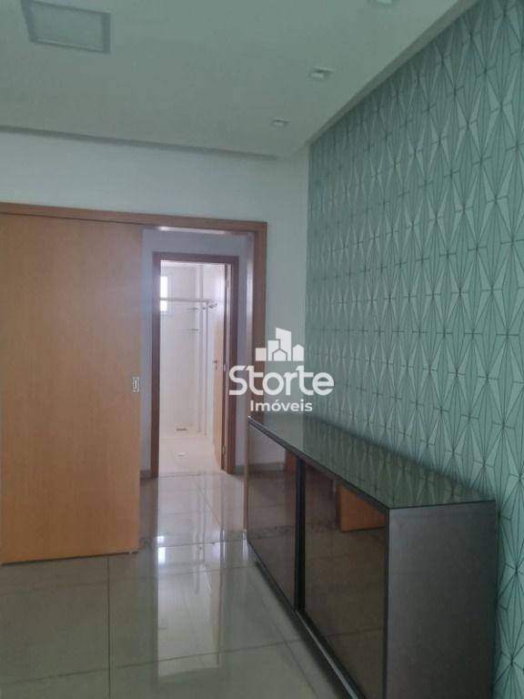 Apartamento para alugar com 3 quartos, 108m² - Foto 14