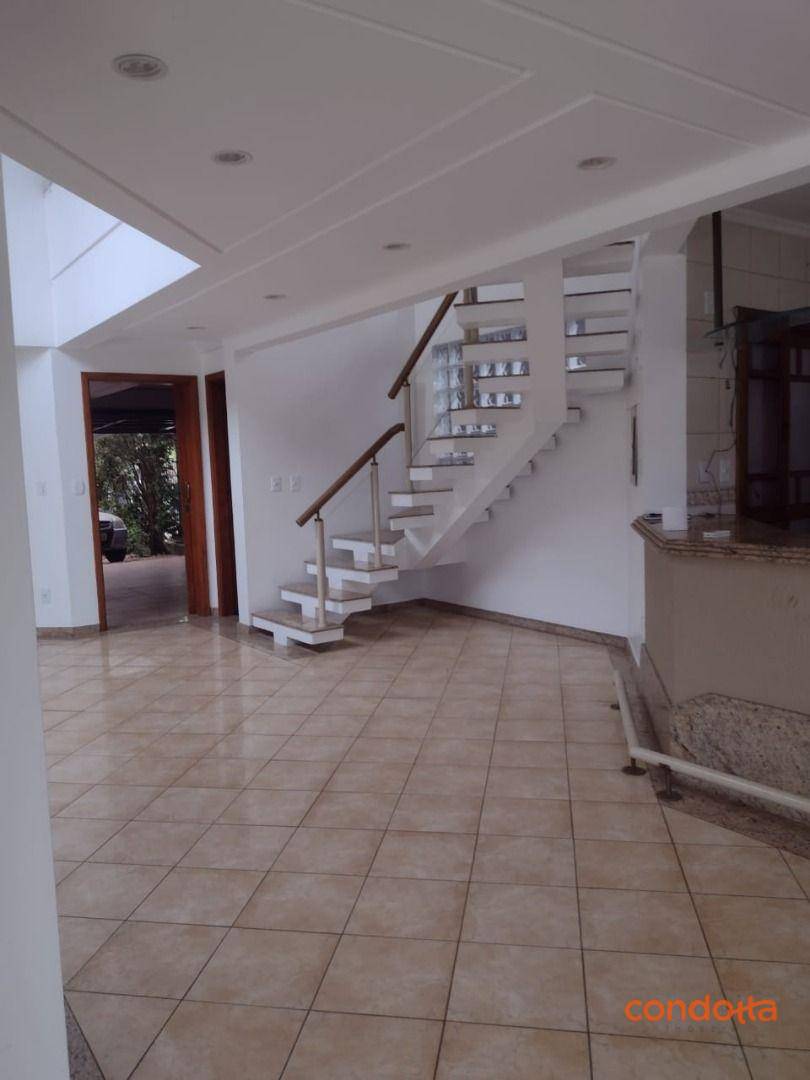 Casa para alugar com 3 quartos, 200m² - Foto 18