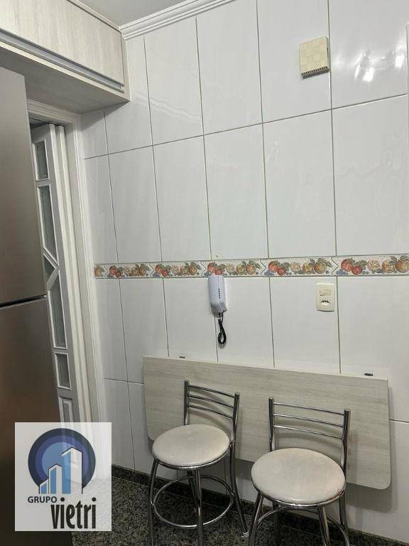 Apartamento à venda com 3 quartos, 60m² - Foto 12