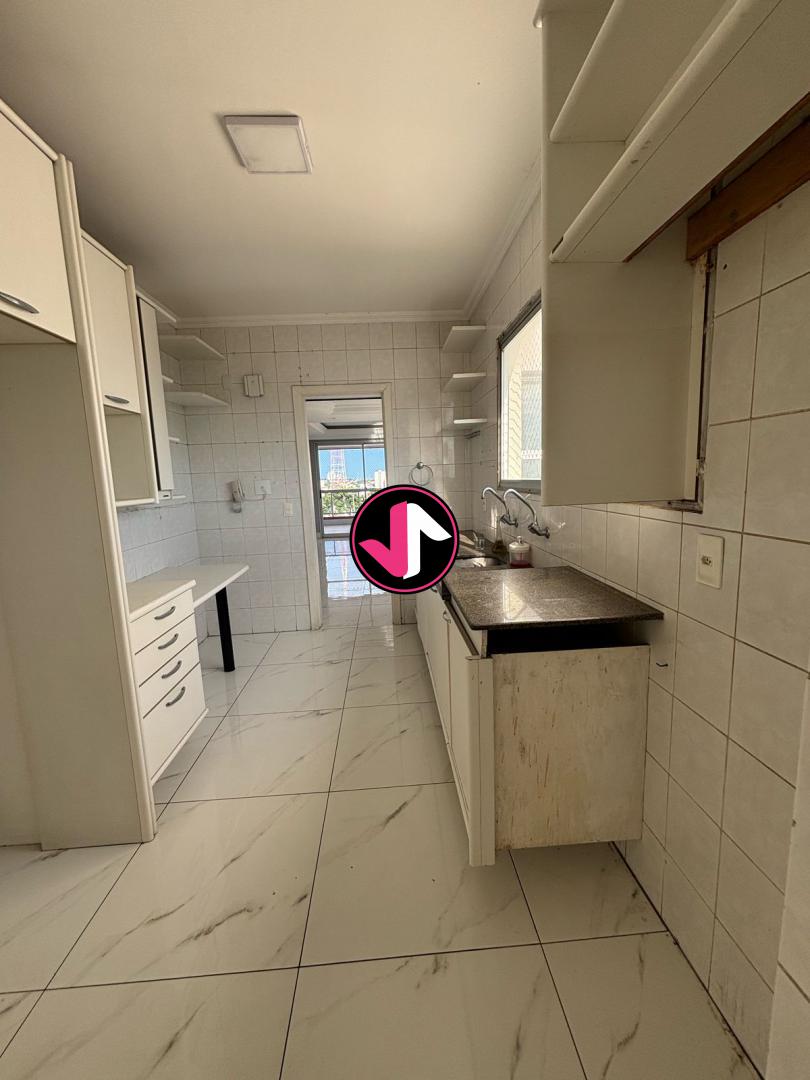 Apartamento à venda com 3 quartos, 150m² - Foto 9