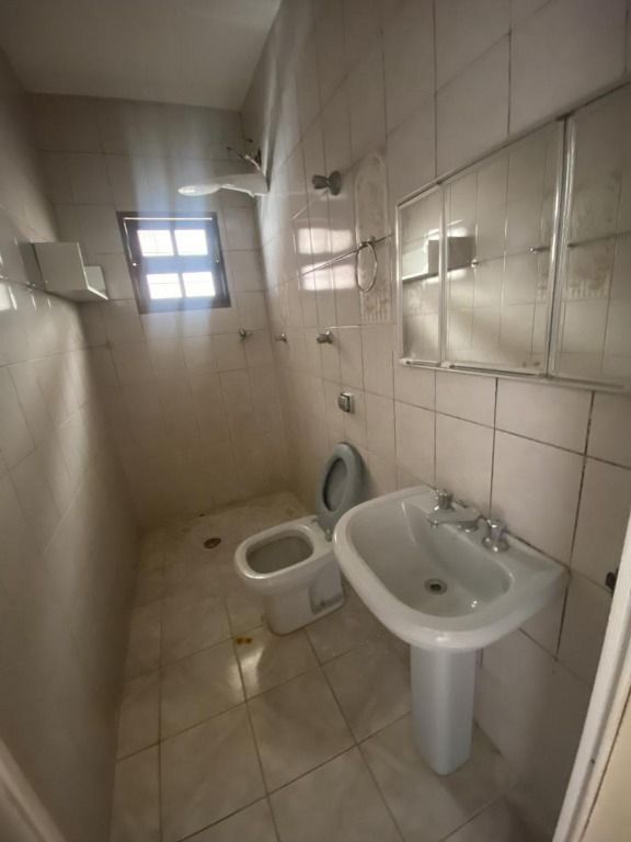 Casa à venda com 2 quartos, 200m² - Foto 18