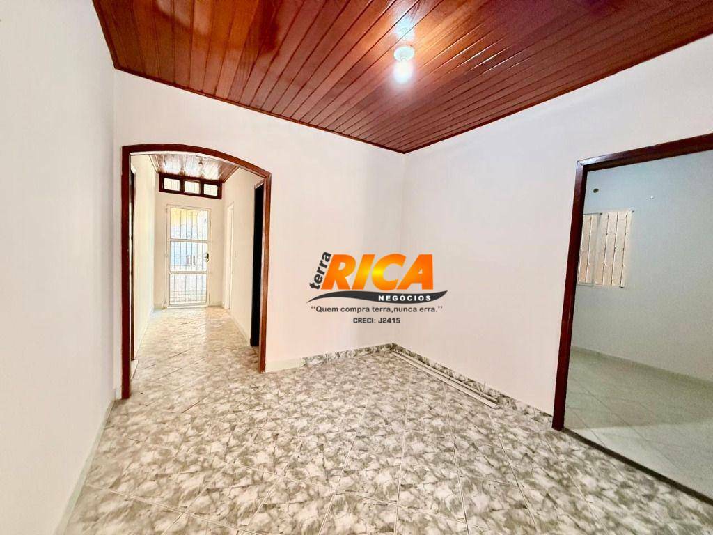 Casa, 3 quartos, 200 m² - Foto 4