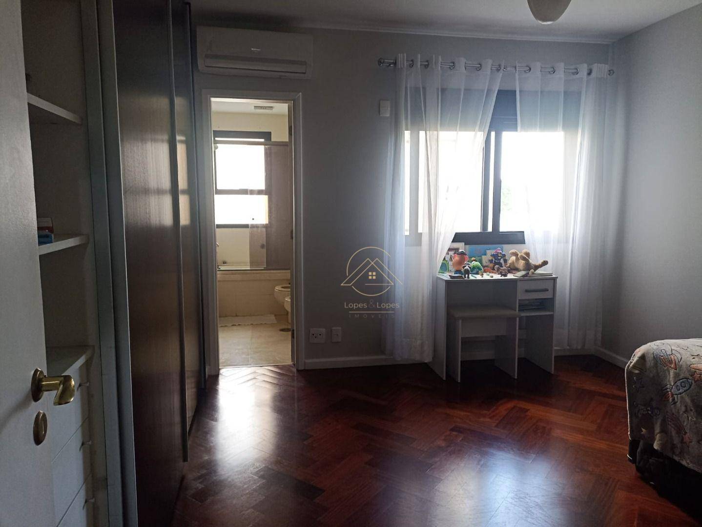 Apartamento para alugar com 4 quartos, 450m² - Foto 7