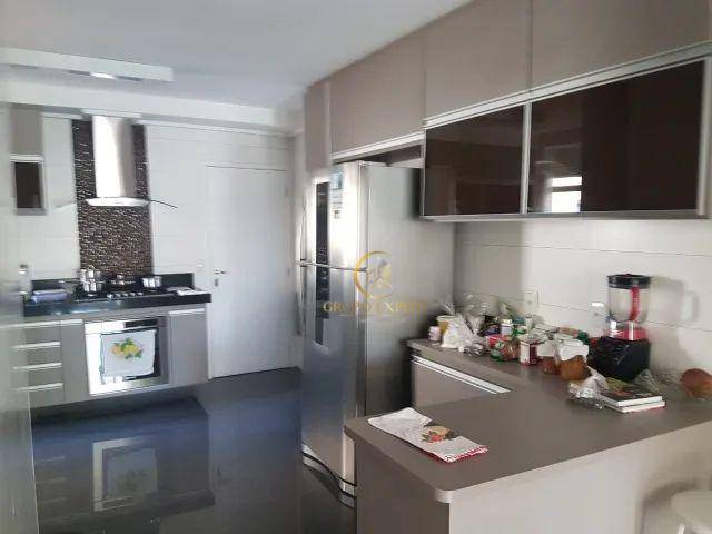 Apartamento à venda com 3 quartos, 194m² - Foto 10