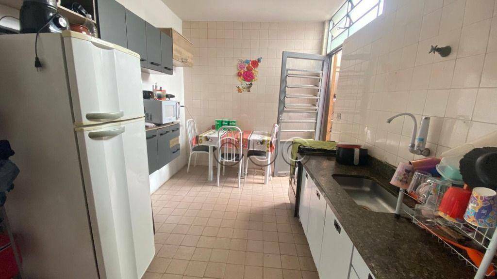 Casa à venda com 2 quartos, 74m² - Foto 4
