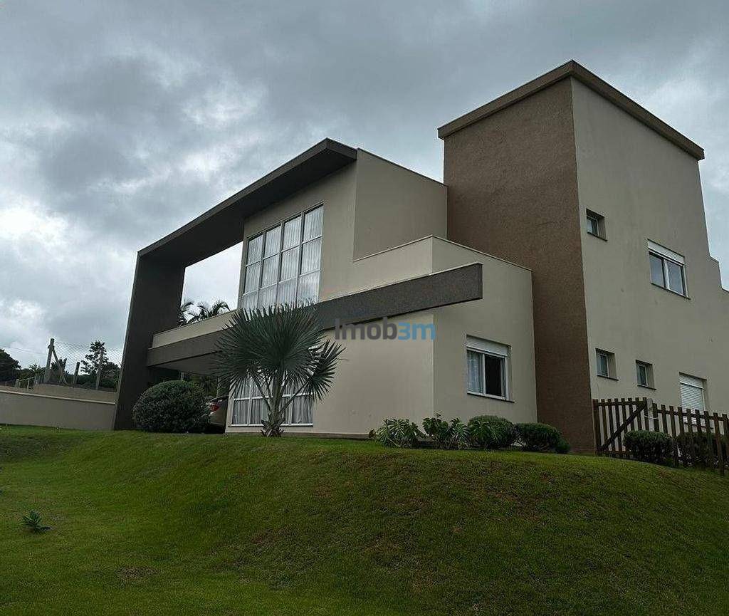 Sobrado, 3 quartos, 308 m² - Foto 1