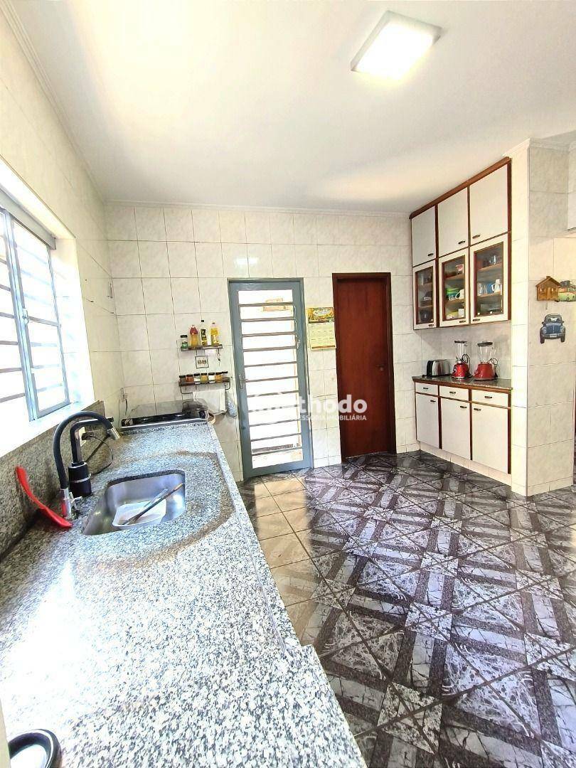 Casa à venda com 3 quartos, 200m² - Foto 6