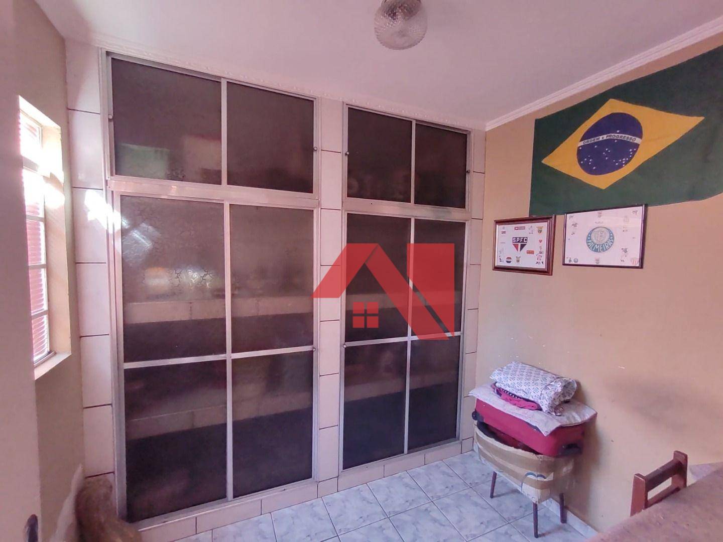 Casa à venda com 2 quartos, 250m² - Foto 9