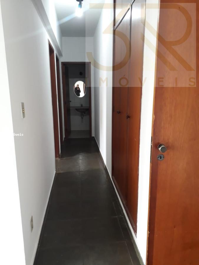 Apartamento à venda com 2 quartos, 72m² - Foto 3