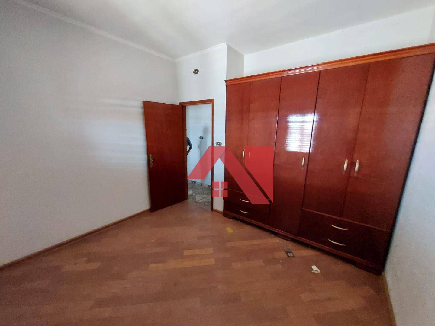 Casa à venda com 3 quartos, 200m² - Foto 7