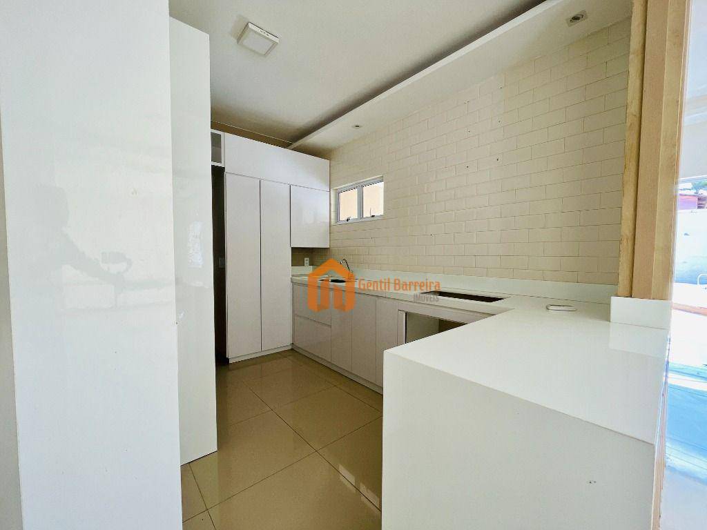 Casa de Condomínio à venda com 5 quartos, 269m² - Foto 31