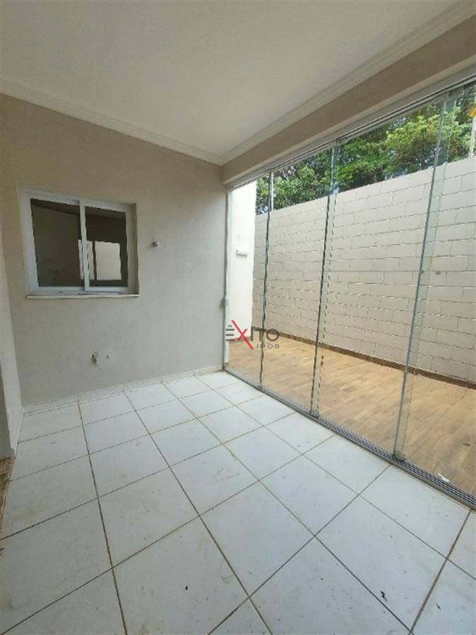 Casa de Condomínio para alugar com 3 quartos, 135m² - Foto 6