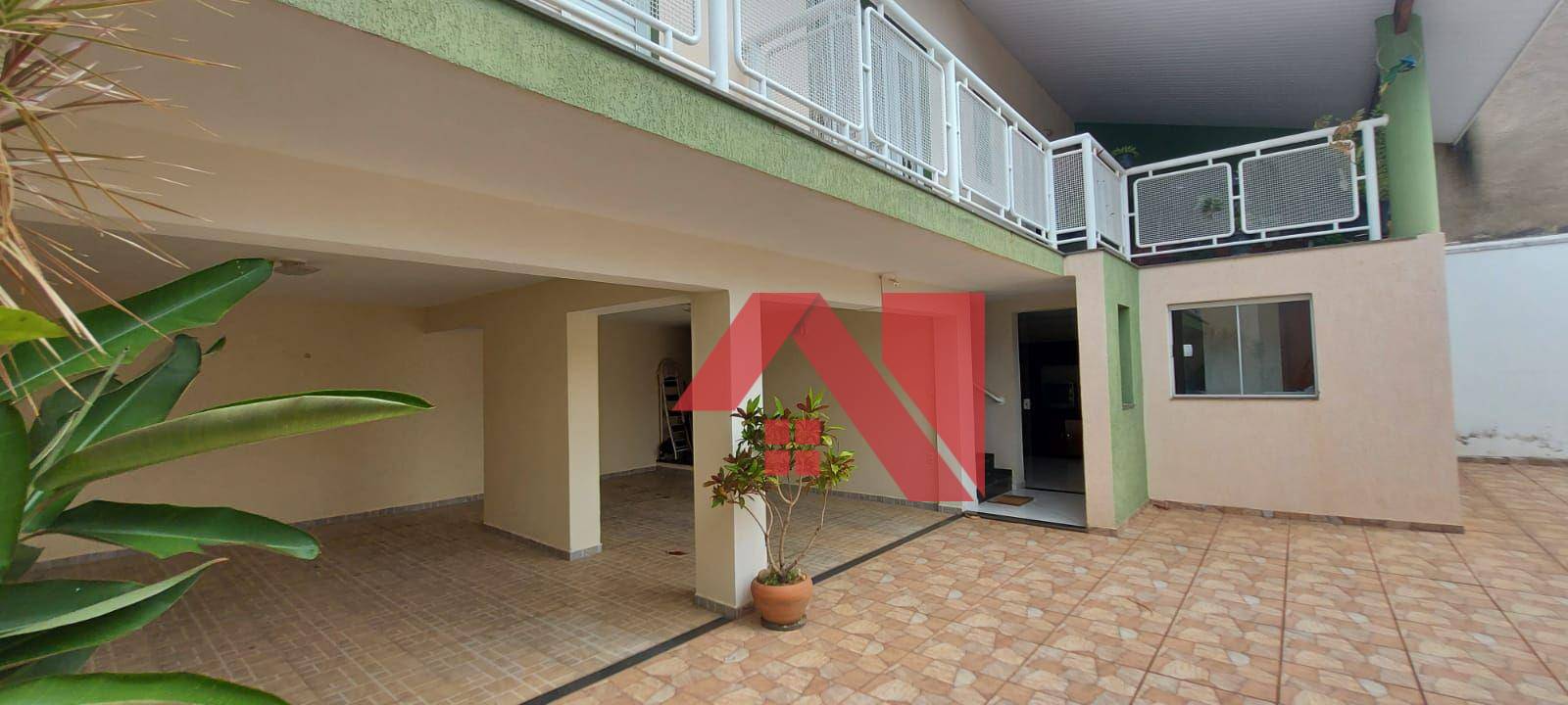 Casa à venda com 4 quartos, 367m² - Foto 2