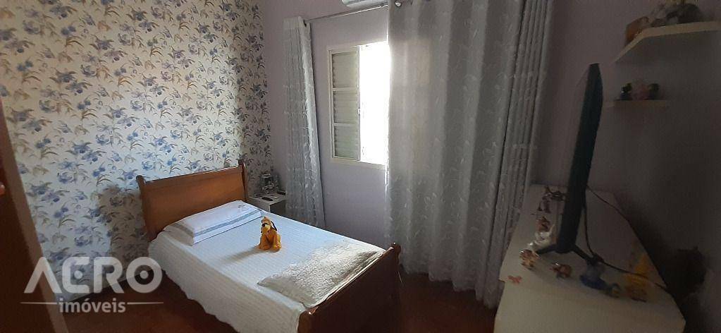 Casa à venda com 3 quartos, 160m² - Foto 11