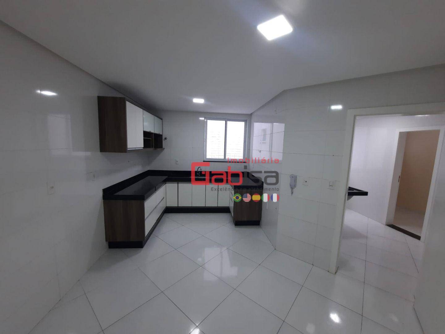 Apartamento à venda com 3 quartos, 140m² - Foto 7