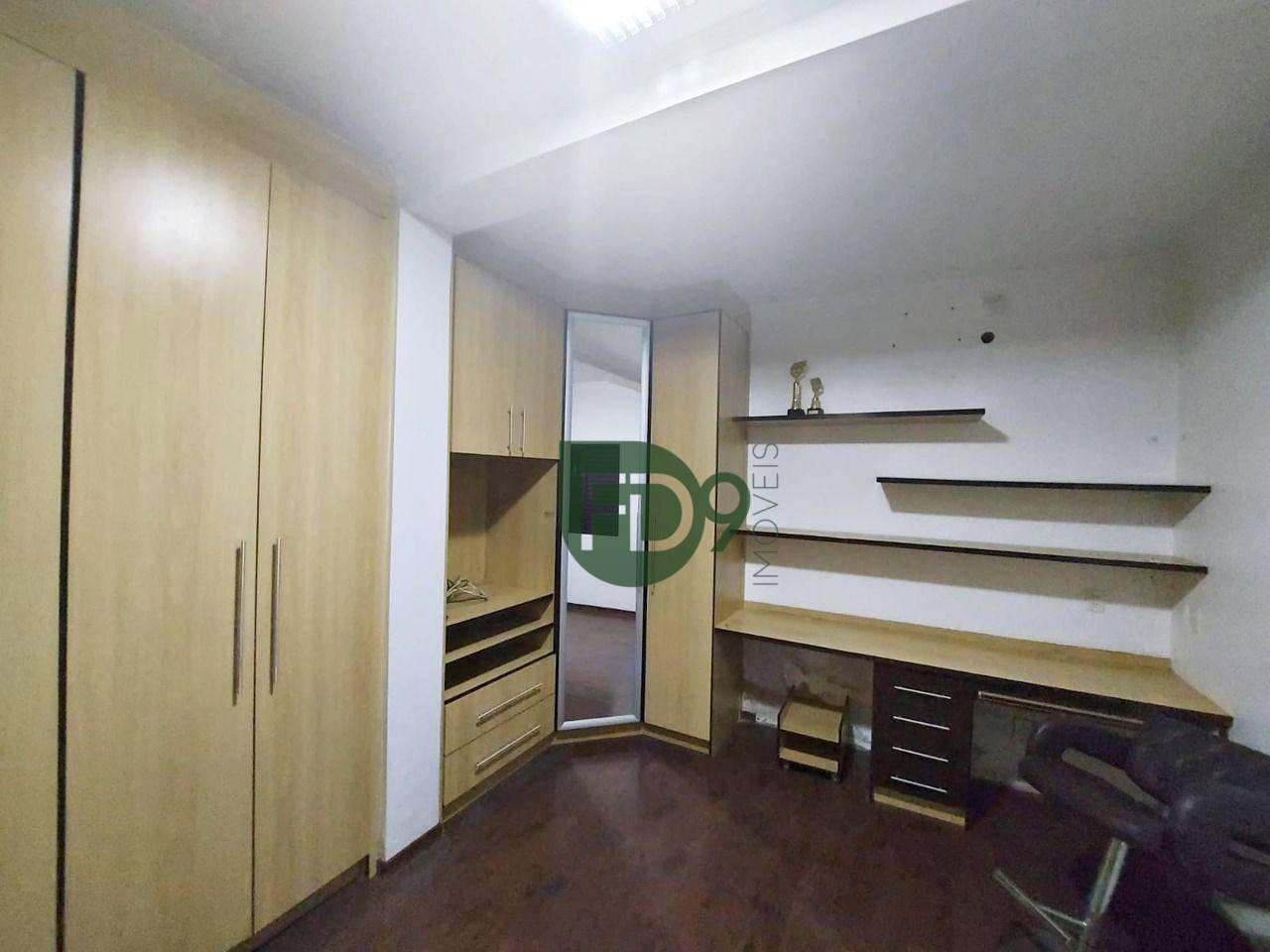 Casa à venda com 3 quartos, 272m² - Foto 15