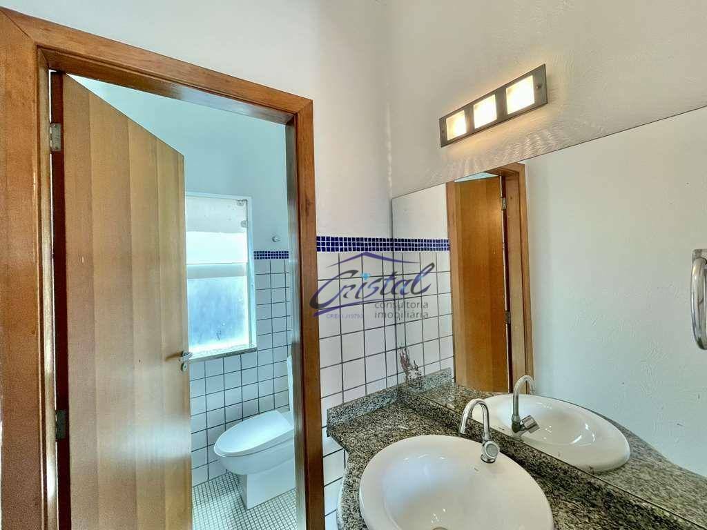 Casa de Condomínio para alugar com 4 quartos, 350m² - Foto 19