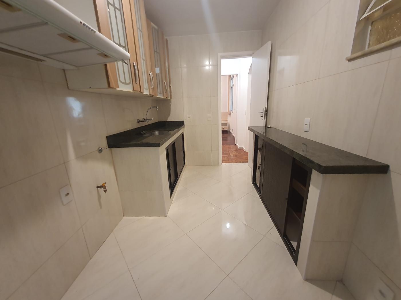 Apartamento à venda com 2 quartos, 57m² - Foto 9