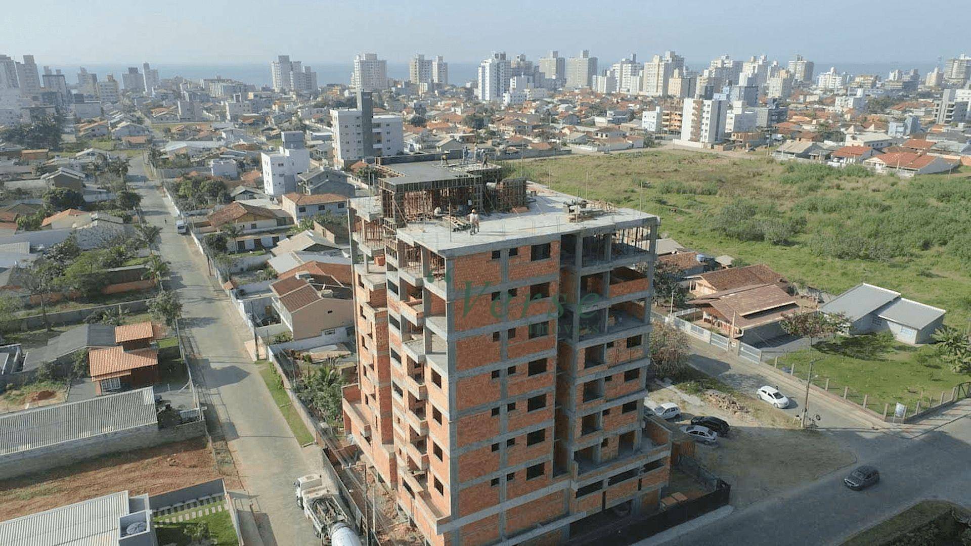 Apartamento à venda com 3 quartos, 126m² - Foto 1
