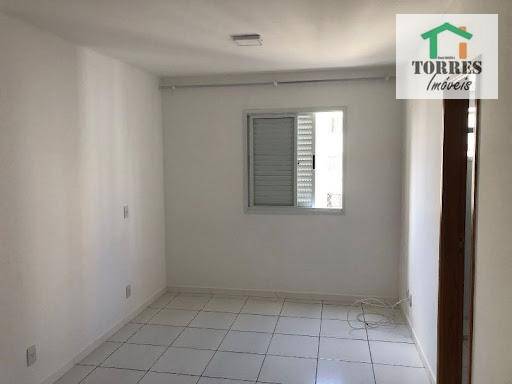 Apartamento à venda com 2 quartos, 75m² - Foto 13