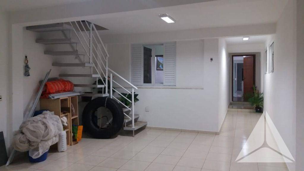 Casa à venda com 5 quartos, 420m² - Foto 5