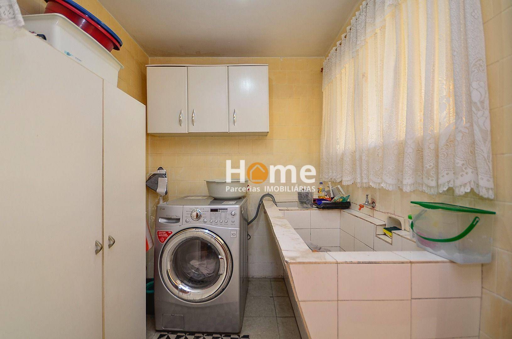 Casa à venda com 3 quartos, 300m² - Foto 40