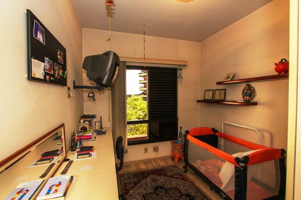 Apartamento à venda com 3 quartos, 159m² - Foto 14