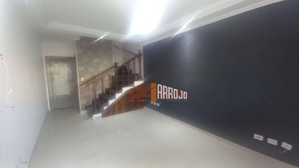 Sobrado à venda com 2 quartos, 67m² - Foto 1