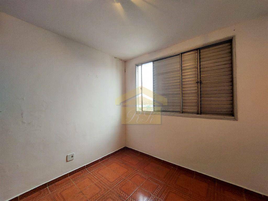 Apartamento à venda com 2 quartos, 65m² - Foto 4