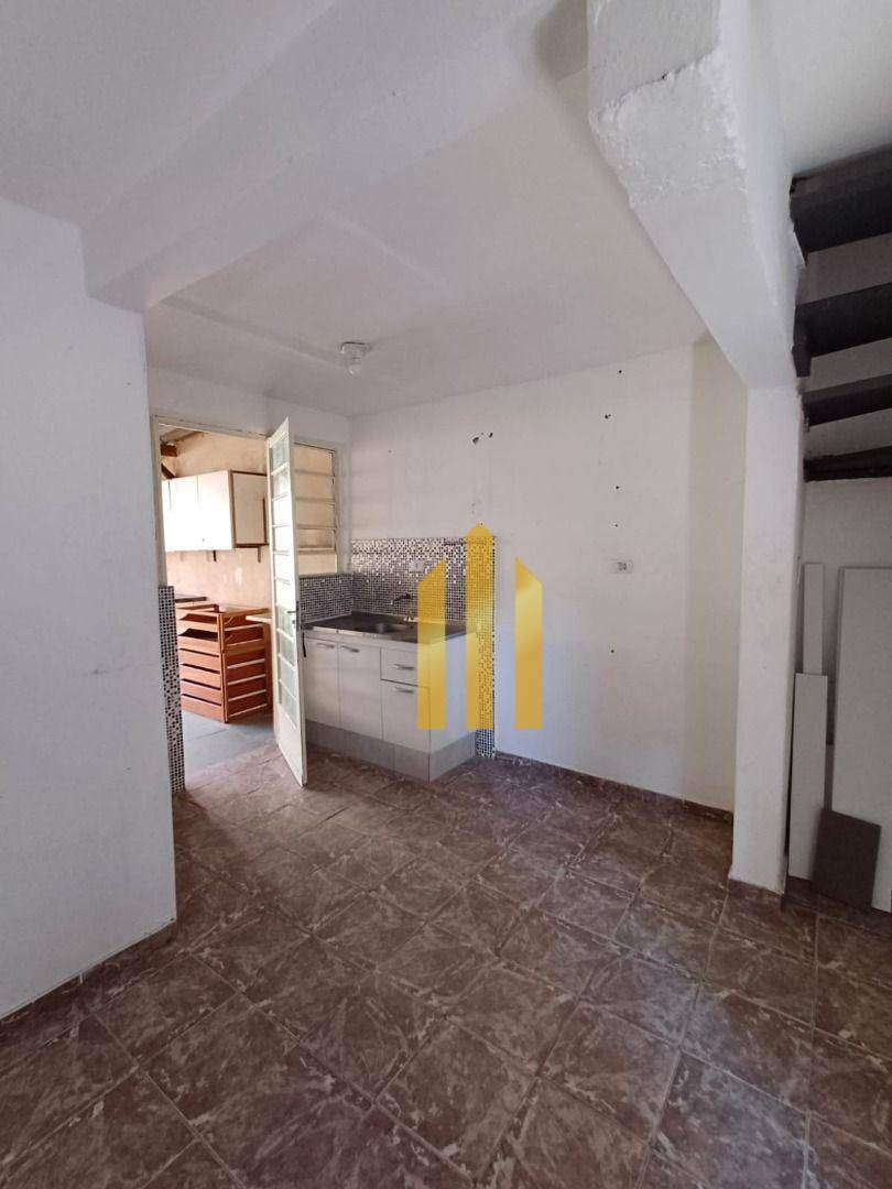 Casa à venda com 1 quarto, 55m² - Foto 11