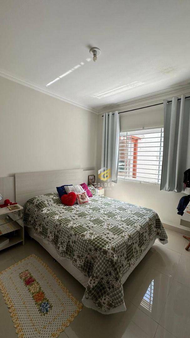 Casa à venda com 2 quartos, 77m² - Foto 9