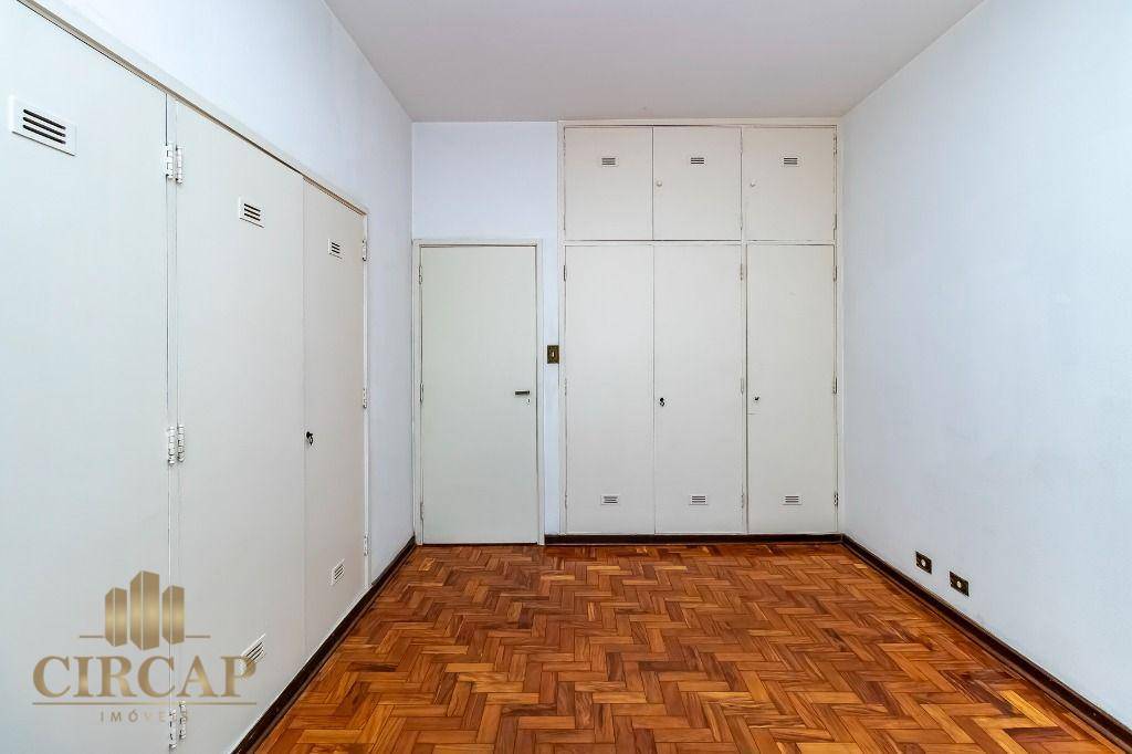 Apartamento à venda com 3 quartos, 149m² - Foto 11