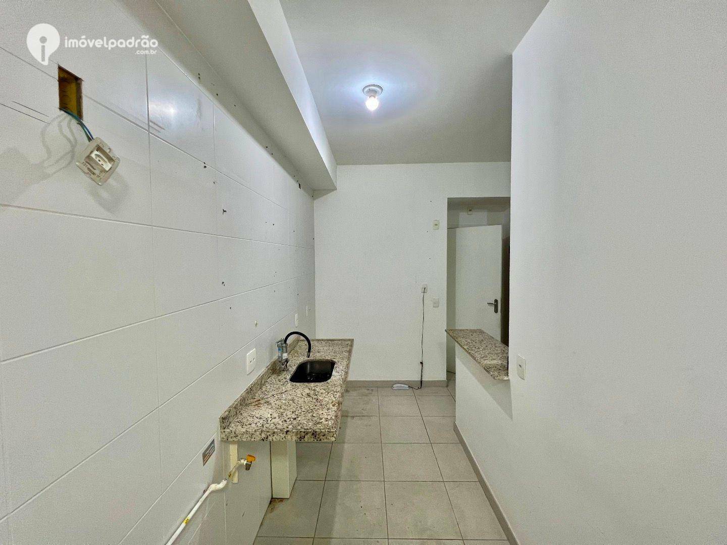 Apartamento para alugar com 3 quartos, 85m² - Foto 17