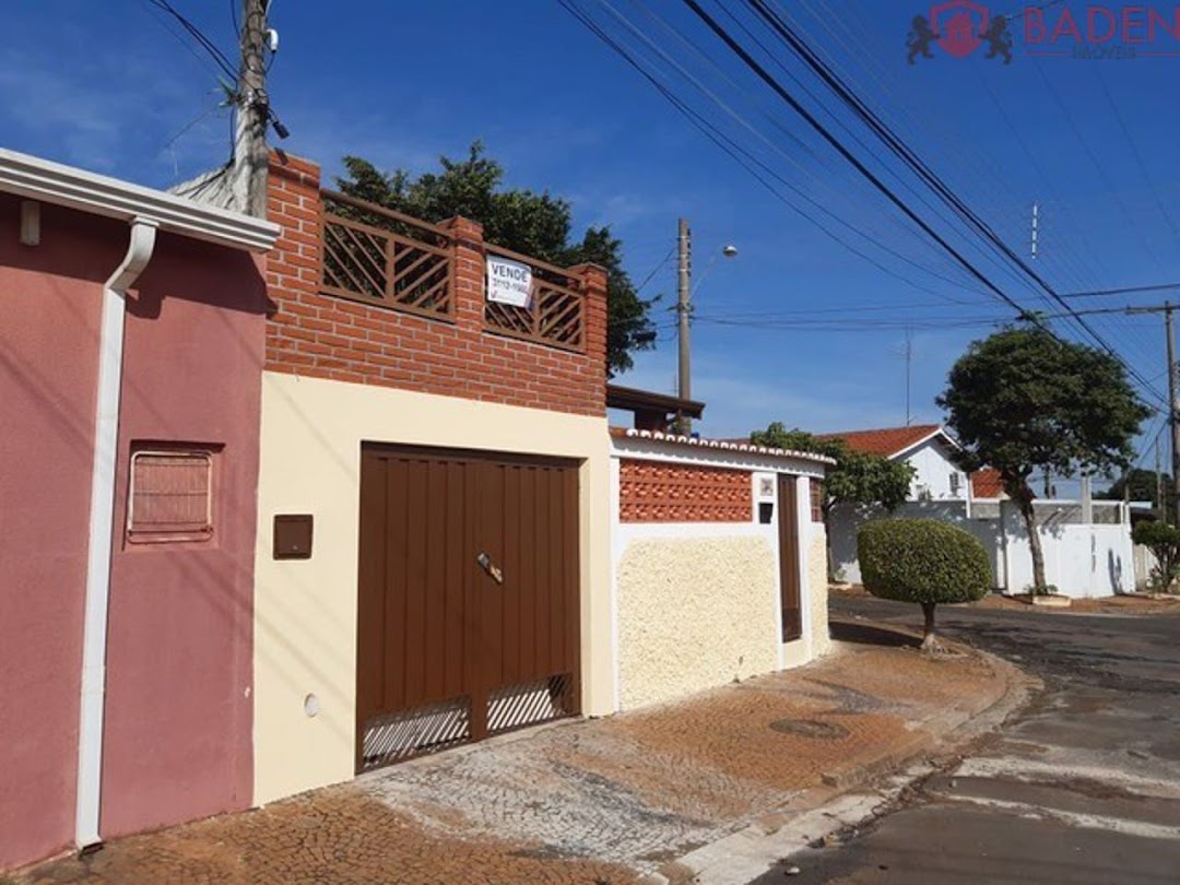 Casa à venda com 4 quartos, 174m² - Foto 2