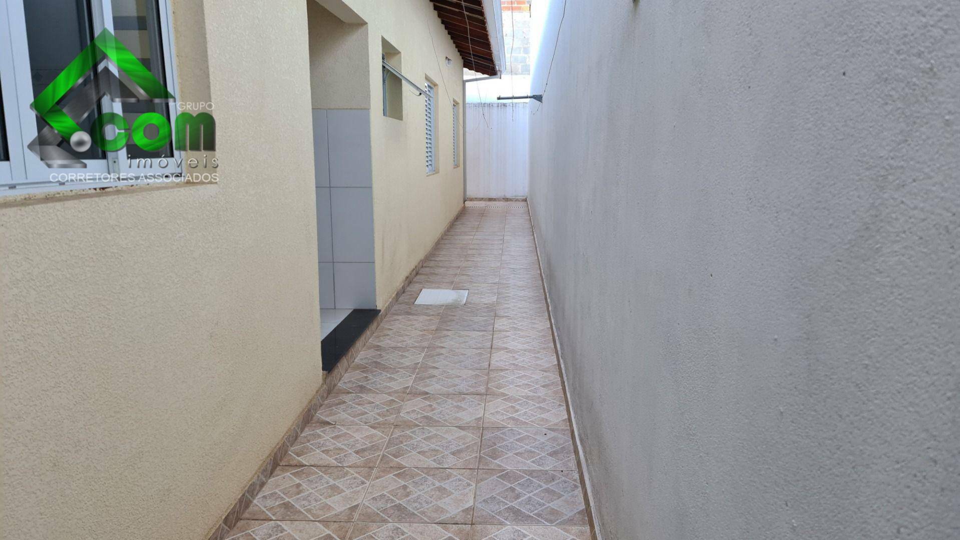 Casa à venda com 3 quartos, 104m² - Foto 4