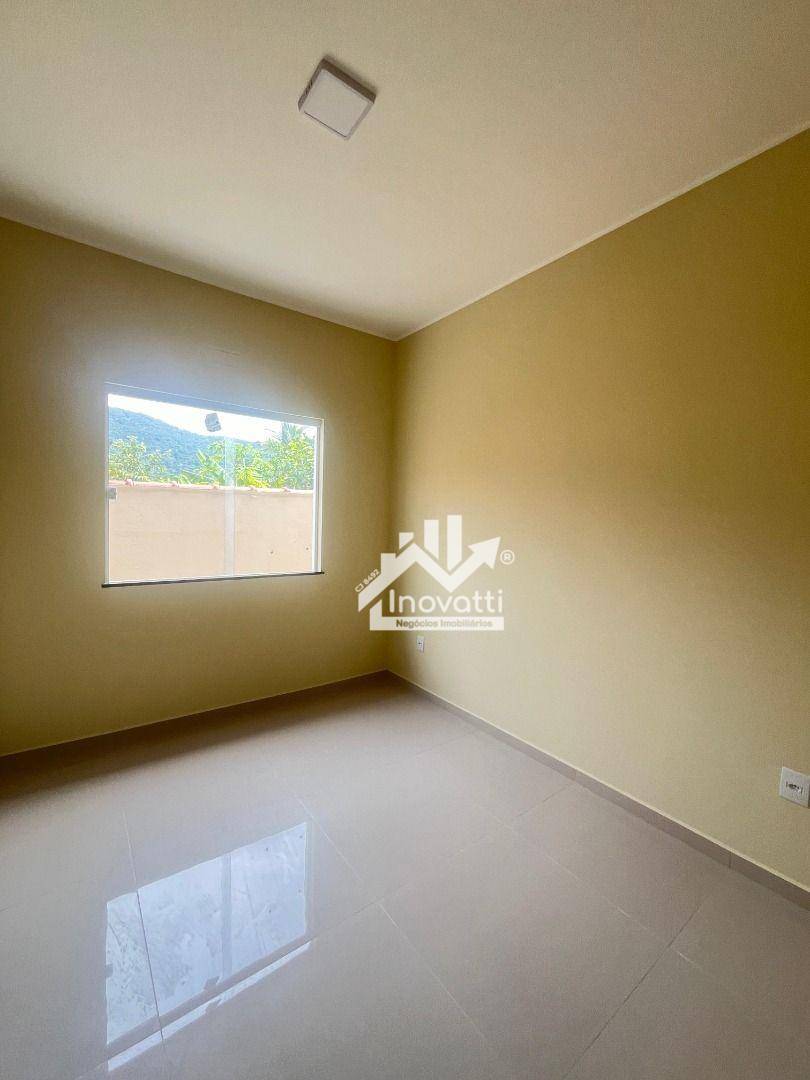 Casa à venda com 3 quartos, 97m² - Foto 14