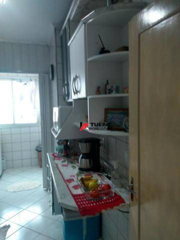 Apartamento à venda com 3 quartos, 74m² - Foto 2