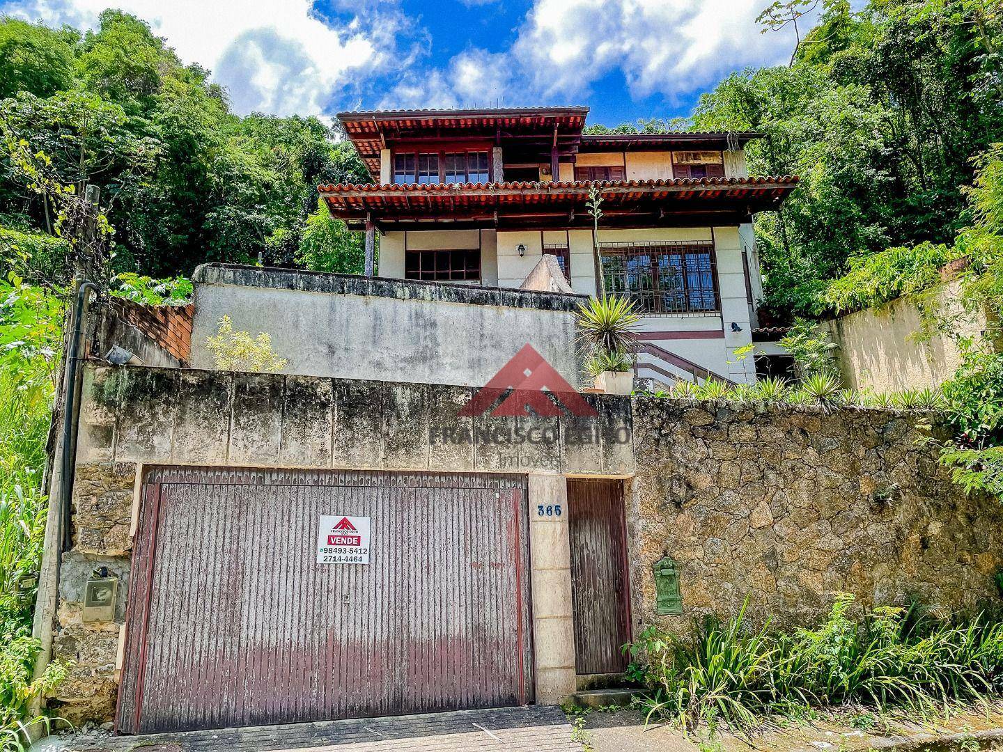 Casa à venda com 4 quartos, 139M2 - Foto 1