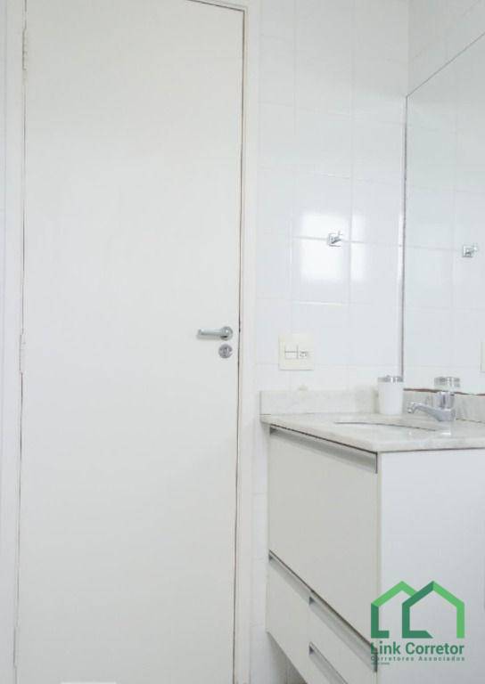 Apartamento para alugar com 2 quartos, 60m² - Foto 14