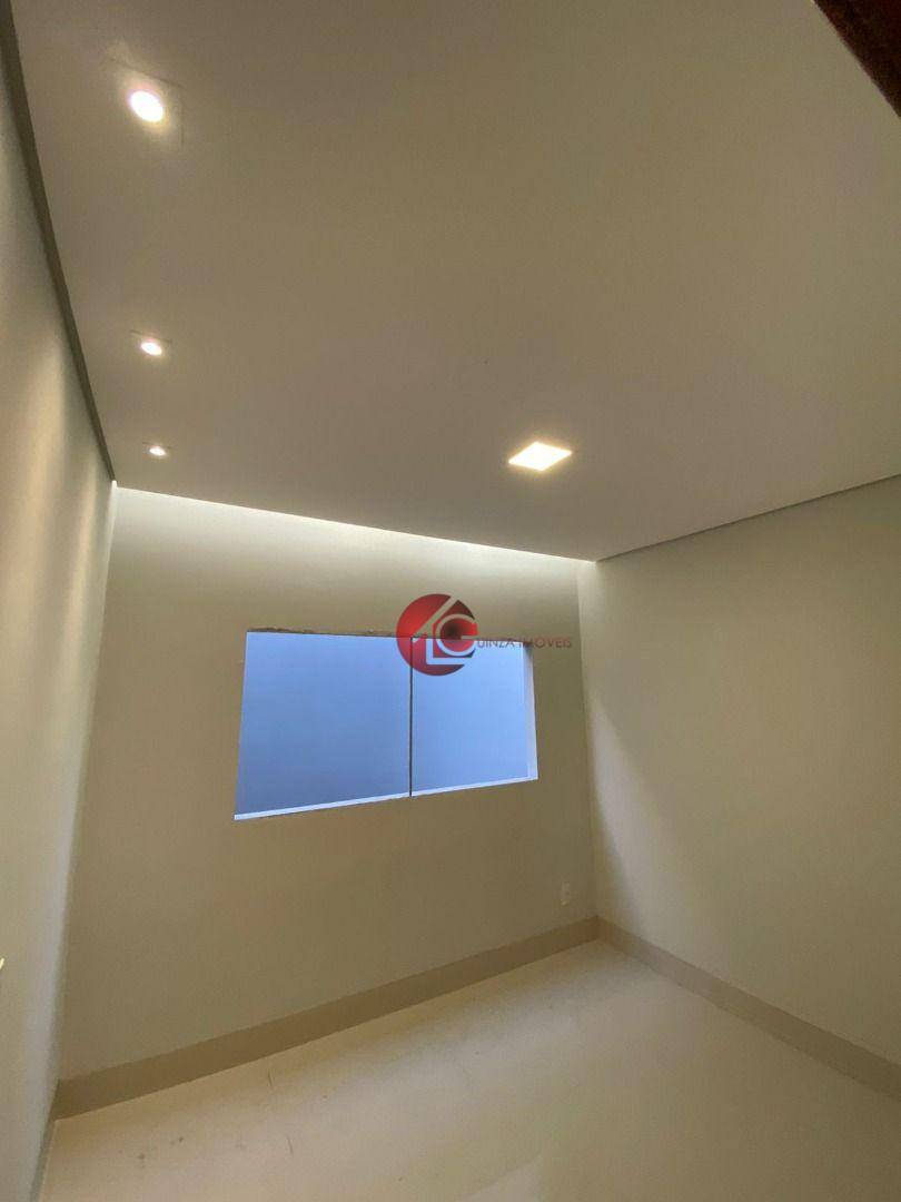 Casa à venda com 3 quartos, 140m² - Foto 4