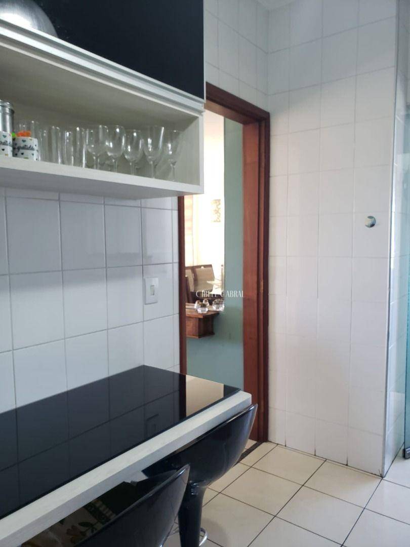 Apartamento à venda com 2 quartos, 75m² - Foto 15